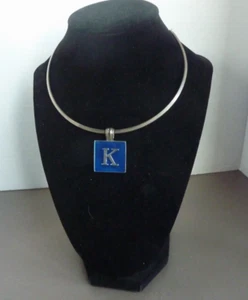 Collar gargantilla colgante cuadrado de la Universidad de Kentucky - Imagen 1 de 4