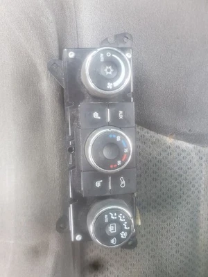 07 08 09 Suzuki Vitara Climate Control Panel Temperature Unit A/C Heater - Image 1 of 3