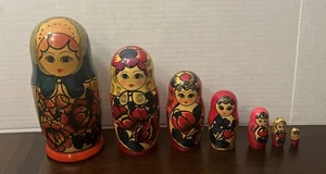 Juego De 7 Muñecas Anidación Matrioska Rusia Multicolor Madera Pintadas A Mano De Colección - Imagen 1 de 15