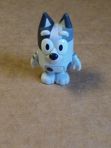 Bluey Cousin MUFFIN 2" Poseable Dog Figure - Afbeelding 1 van 3