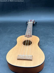 Aloha Ukulele - Picture 1 of 7