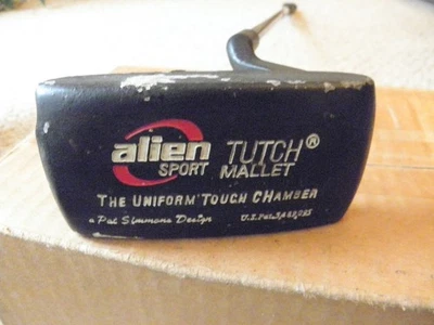 Men right handed graphite shafted and face balanced Alien Tutch mallet putter - Image 1 of 4
