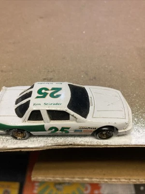 1991 Racing Champions 1:64 Scale NASCAR Diecast Stock Car #25 Ken Schrader - Image 1 of 4