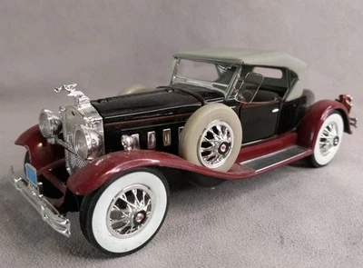 1930 Packard Boattail Speedster 1/32 Diecast Model Car by Signature Models - Image 1 of 4
