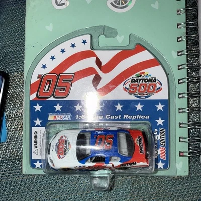 2005 Daytona 500 Edition 1:64 scale die-cast replica of Made by Team Caliber - Image 1 of 2