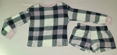 Acogedor conjunto de pijama Sherpa de 2 piezas para niñas, polar a cuadros púrpura, pantalones cortos pequeños 6/6X Foto 1 de 4