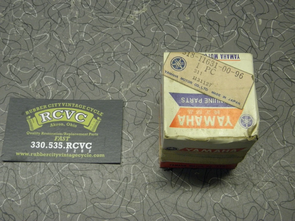 Pistón estándar Yamaha AT2M MX Enduro 1972-73 NOS 318-11631-00 Foto 1 de 4