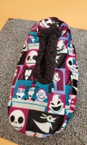 New pair of Nightmare Before Christmas slipper booties from Disney Women Size 9 - Picture 1 of 8