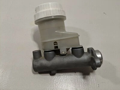 99-03 MITSUBISHI GALANT 2000 CILINDRO DE FRENO Y DEPÓSITO UOX5 Foto 1 de 3