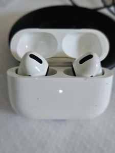 Apple Airpod Pros - 1st Generation Pods A2084. Full Set. Comes with New Ear tips - Picture 1 of 20
