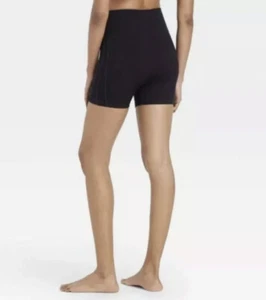Women's Ultra High-Rise Seamless Bike Shorts 2.5" JoyLab Black Onyx, XS (0920) - Picture 1 of 7