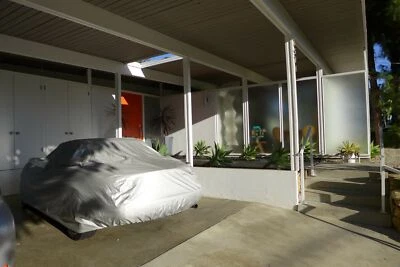 Cubierta de coche Coverking Silverguard personalizada a medida para Mazda Miata Foto 1 de 4