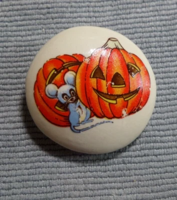 Large Ceramic Artisan Button HALLOWEEN JACK-O-LANTERN MOUSE BY FISHER 1992 - Image 1 of 3