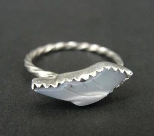 Ring Silver Bird Twist Band Mother of Pearl Fetish Sterling 925 Size 6.75 RIng - Picture 1 of 4