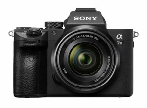 Sony Alpha A7 III 24,2-MP-Digitalkamera – schwarz (Set mit Zoomobjektiv 28–70 mm)