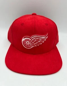 NWT Detroit Red Wings Snapback Adjustable Hat Cap Hockey NHL Red - Picture 1 of 6