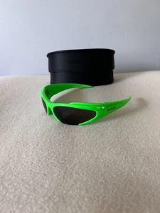 Balenciaga Reverse Xpander Wrap Sunglasses - Green - NEW - Picture 1 of 9
