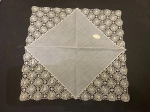 Vintage White Lace Floral Circle Women Cotton Handkerchief - Picture 1 of 3