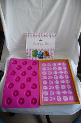 Bunte Gugl-Welt mit Silikonbackform + Form für Gugl-Tattoos von DerGugl - Bild 1 von 4