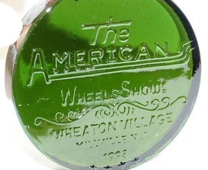 VINTAGE GREEN GLASS WHEATON VILLAGE GLASS PAPERWEIGHT 1993 AMERICAN WHEELS SHOW - Picture 1 of 5