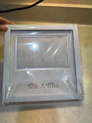 NIB Pearhead Photo Frame  MR & MRS White Square Frame 4x6 Photo - Image 1 of 4