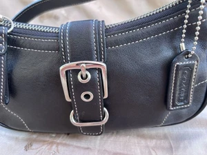 Vintage COACH Hampton Mini Buckle Black Excellent Hobo Shoulder Purse - Picture 1 of 8