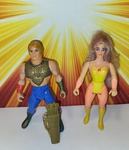 Vintage She-Ra Princess of Power Lot Sweet Bee + Bogenköcher 80er MOTU Teile Lot - Bild 1 von 8