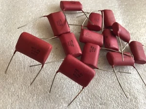 10 condensadores de poliéster MPT-96 0,47uF 400V 5% 470nF bajo licencia de pH МПТ-96 - Imagen 1 de 7