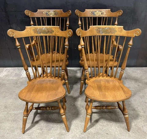 4 Ethan Allen Gilt Stenciled Duxbury Windsor Chairs, 2 Arm & 2 Side Near Mint Cover