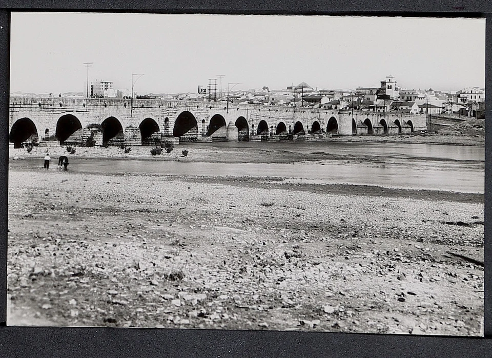 1796.-MERIDA -7 Puente Romano sobre el río Guadiana - Imagen 1 de 1