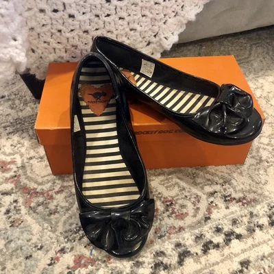 Sapatilhas Rocket Dog couro preto Patton com arco femininas 7,5 com caixa - Imagem 1 de 4