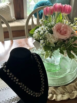 "Collar de perlas de agua dulce 16"" de largo color chocolate broche de acero inoxidable"  Foto 1 de 4