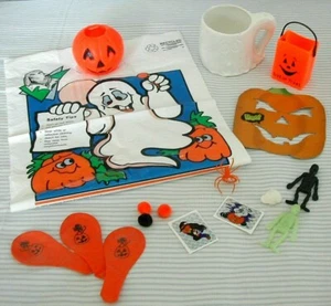 Great LOT of HALLOWEEN Doodads 18 Pieces Party Fun GRAB BAG Youth TREATS - Picture 1 of 3