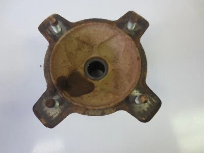 Kawasaki Prairie 360 2004 4x4 ATV usado OEM cubo de eje de rueda trasera Foto 1 de 2