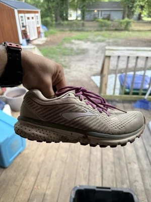 Brooks Ghost 12 Wm Sz 7 Trail Running Shoes w/ Cushioned Sole & Breathable Mesh - Image 1 of 4