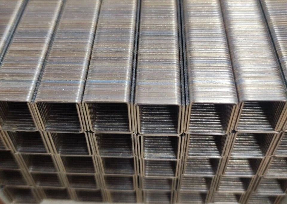 PUNTI GRAFFETTE METALLICI - STANOX 10.000 PEZZI - ARIA COMPRESSA CORONA 12,8MM - Immagine 1 di 1