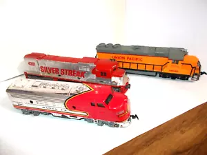 3 VTG ELECTRIC TRAIN ENGINES 307 SANTA FE,4301 SILVER STREAK & 866 UNION PACIFIC - Picture 1 of 14