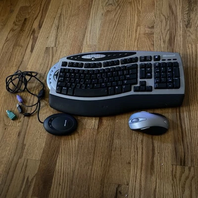 Microsoft Wireless Keyboard Comfort 1045 + Laser Mouse 5000 Model 1058 + Dongle - Image 1 of 4