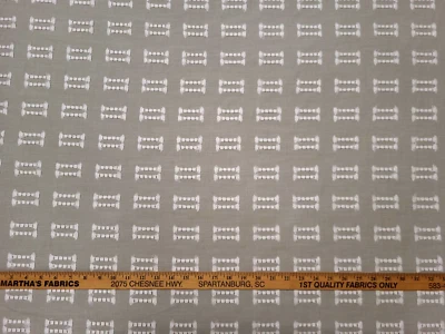 Tela P Kaufmann Borla Vapor Beige Blanco Bordado Diseñador Cortinas Uph Foto 1 de 4