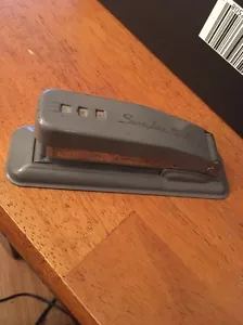 Grapadora Swingline Cub de colección, productos de velocidad, gris - Hecha en EE. UU. - Imagen 1 de 5