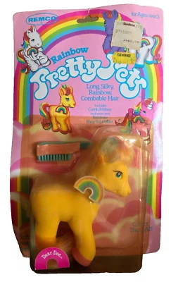 VINTAGE Remco DEAR DOE Pretty Pets 1984 - MACAU, Yellow Deer, Rare, MOC, MIP - Image 1 of 4