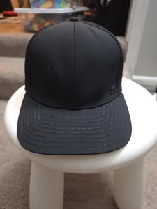 Melin Hydro MFLX 58cm All Black Hat Vented A-Game Style Cap - Bild 1 von 9