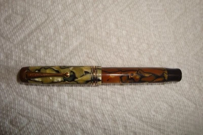Parker Duofold Jr. Lucky Curve Fountain Pen - Cream/Black Marble Foto 1 de 4