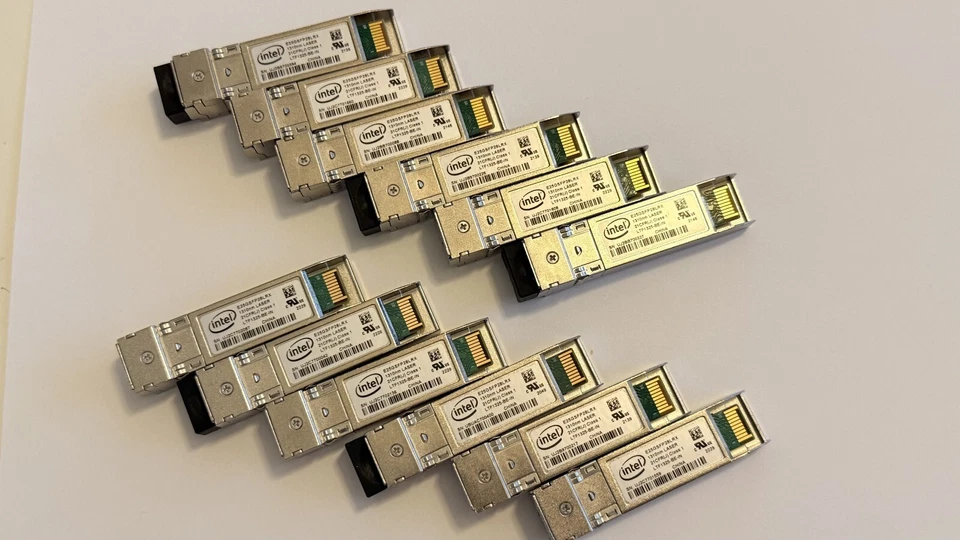 LOTE de 21 piezas INTEL E25GSFP28LRX Foto 1 de 4
