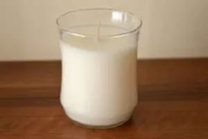 Partylite MARSHMALLOW VANILLE ESSENTIAL Glaskerze Neu im Karton - Bild 1 von 1