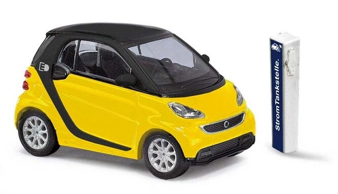 Busch 46224 - 1/87 / H0 Smart Fortwo Coupe Electric Drive Yellow - New - Image 1 of 1