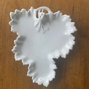 Gerold Porzellan Bavaria Porcelain Serving Platter Grape Leaf Shaped W. Germany - Picture 1 of 7
