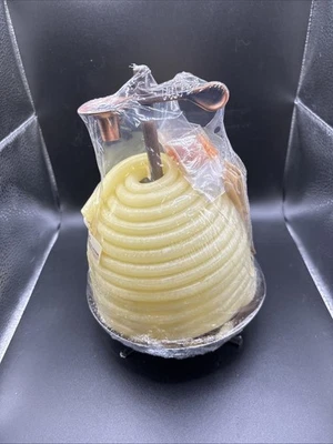 70-Hour Beehive Candle, Eco-friendly Natural Beeswax with Cotton Wick NEW! - Image 1 of 4