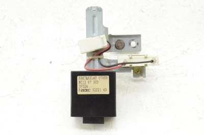 Relé de freno Mazda MX-5 Miata 2001-2005 1,8 L NC13 67 9C0 Foto 1 de 4