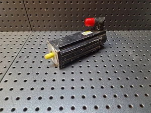 Allen Bradley VPL-B0753E-PK14AA Inverter Duty AC Servo Motor - Bild 1 von 5